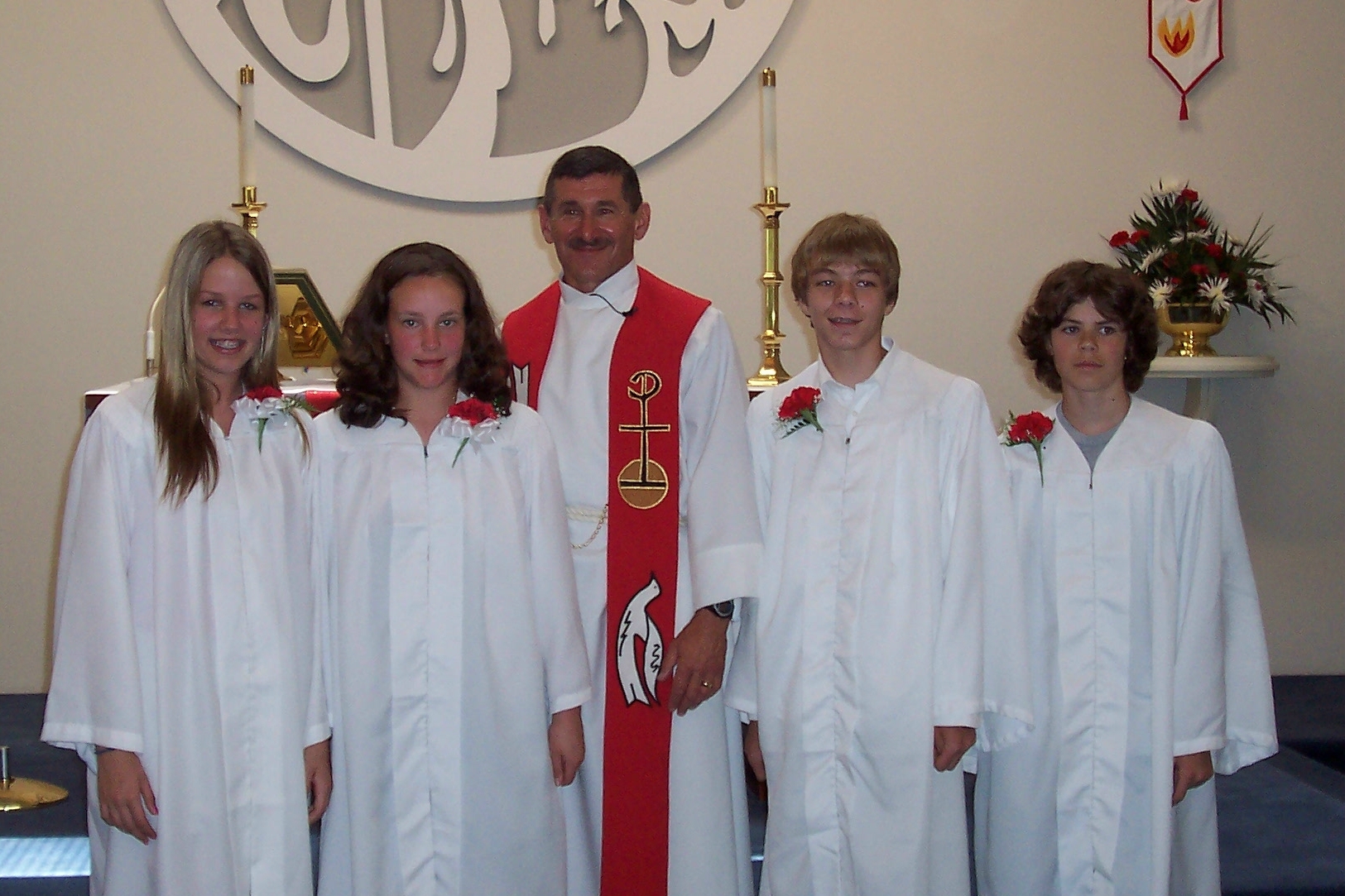 GLSC 2004 Confirmands and Pastor Bryan Leone